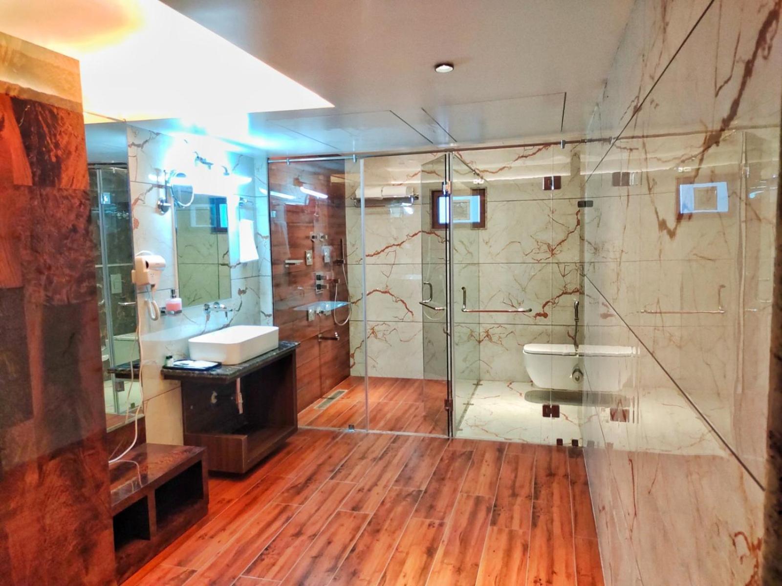 Hotel Suncity Palace Katihar Ngoại thất bức ảnh