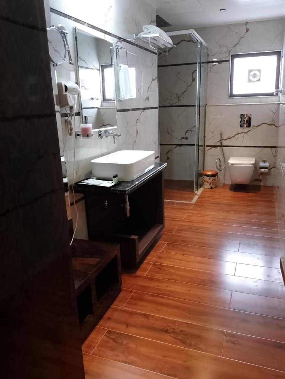 Hotel Suncity Palace Katihar Ngoại thất bức ảnh